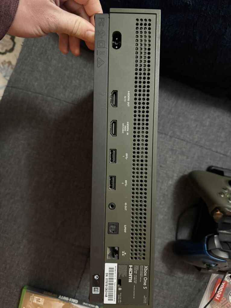 Xbox One, Controllers, Games