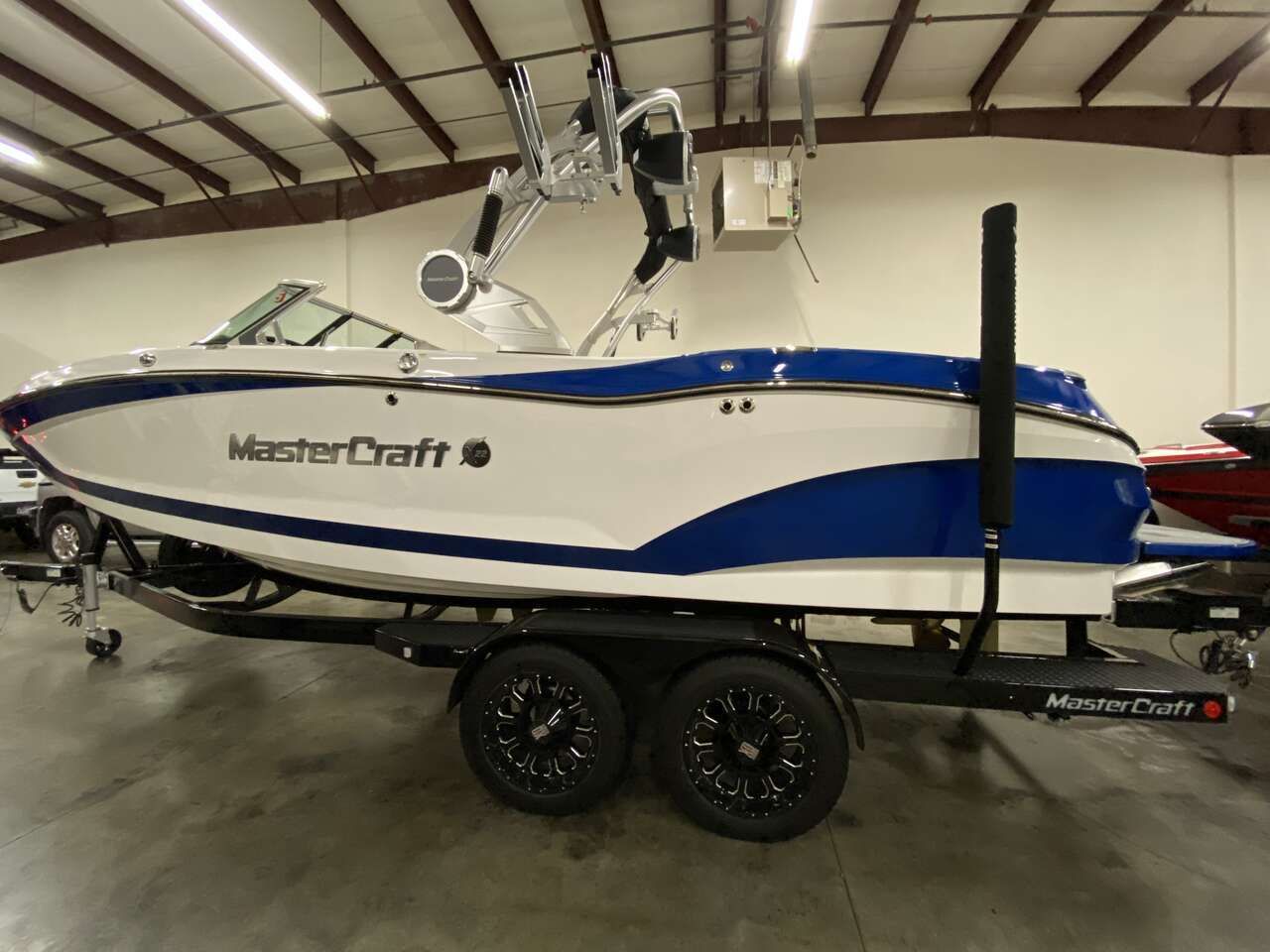 2019 MasterCraft X22 Surf Edition — 430 HP — 386 Hours