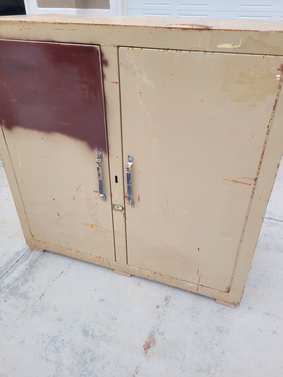 Knaack box