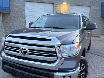 2017 TOYOTA TUNDRA SR5 V8