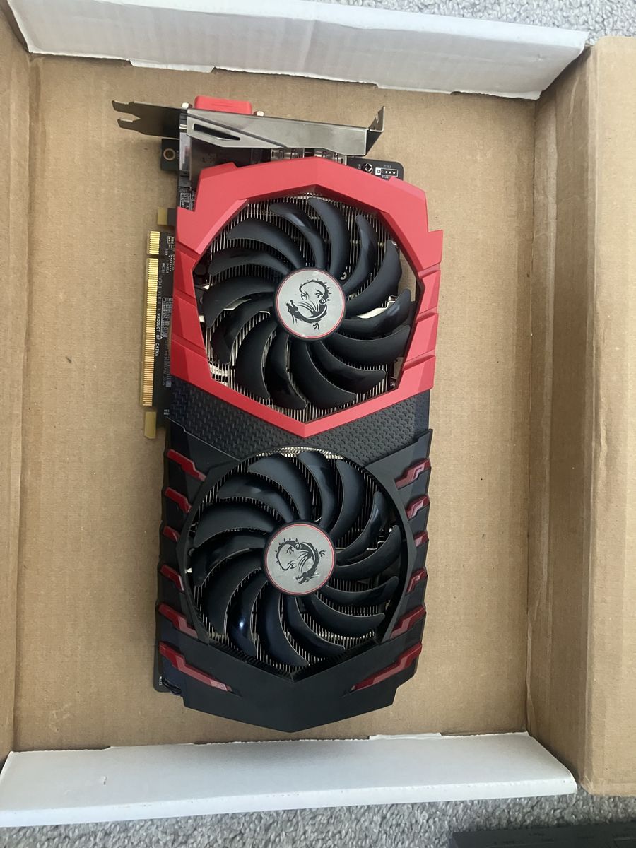 Radeon RX 570 GAMING X 4G