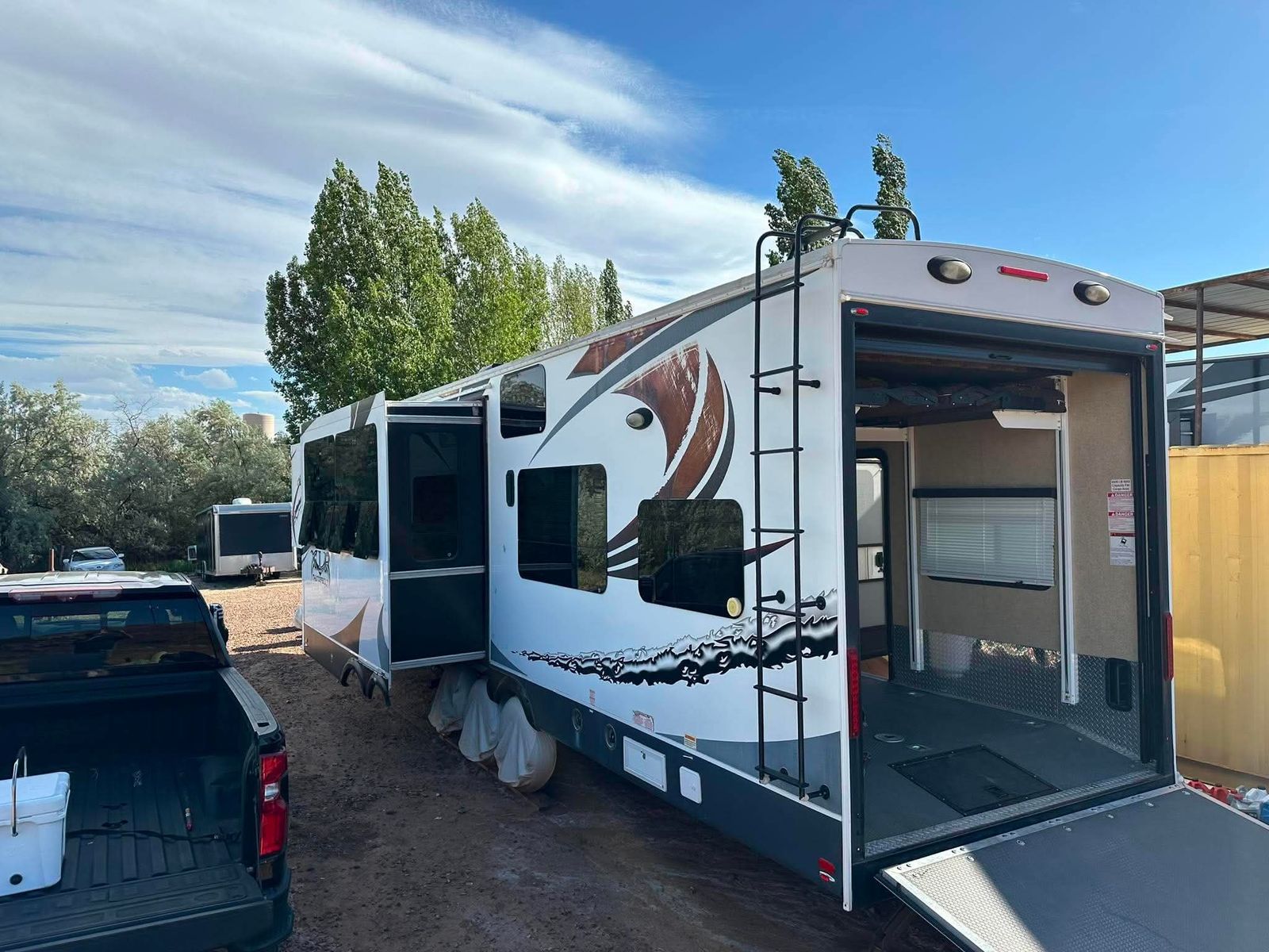 2013 Forest Rive Thunderbolt