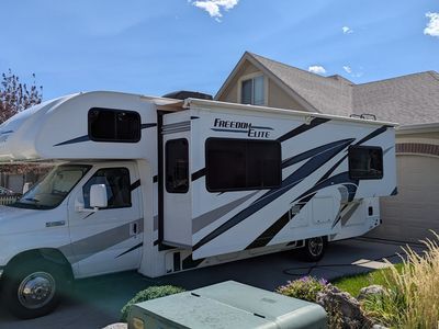 2021 Thor Freedom Elite 27FE Class C RV