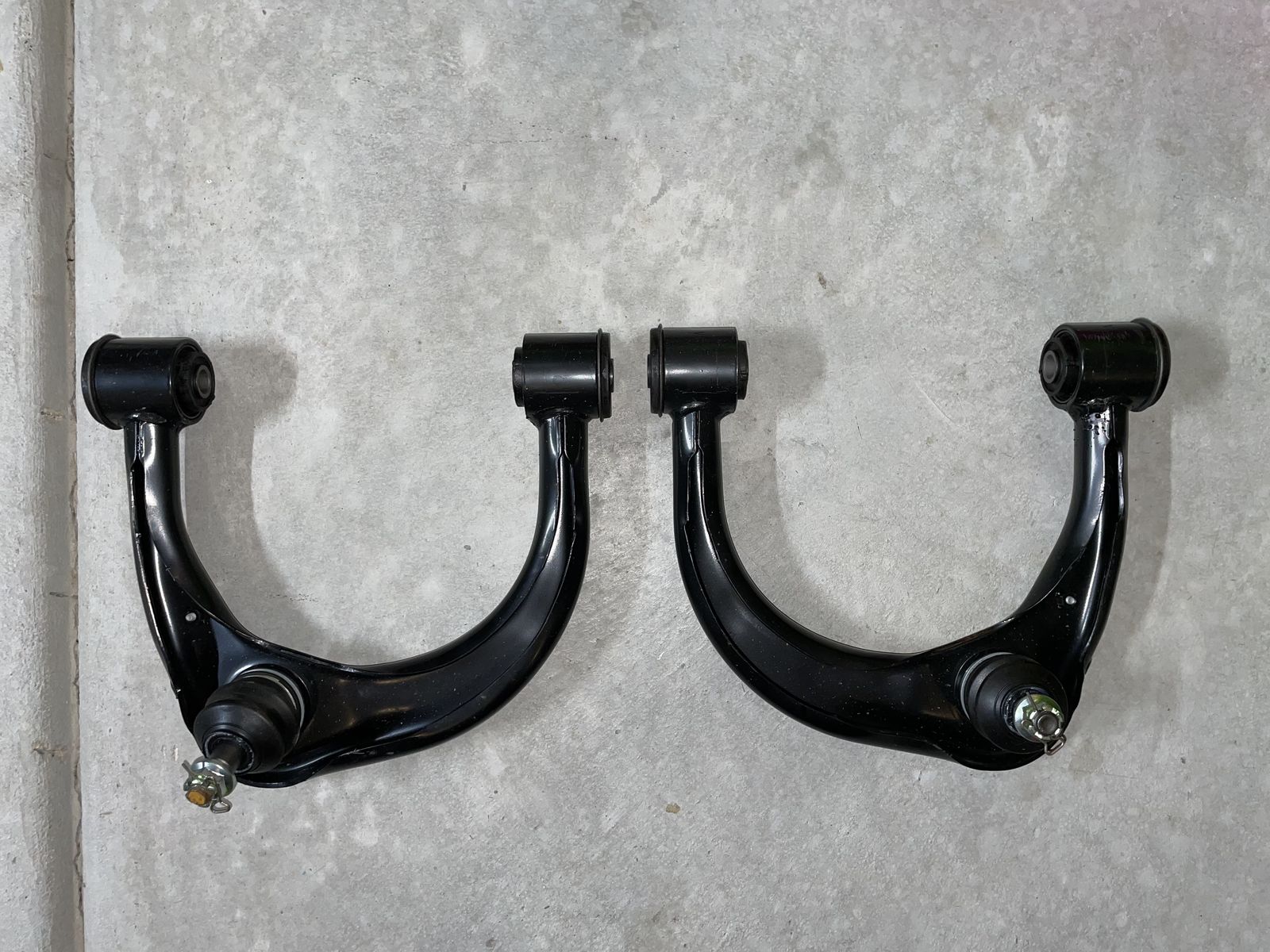 OEM Toyota 4Runner Front UCAs Upper Control Arms - 200 Mi - $80 (Or $300 Full Pkg)