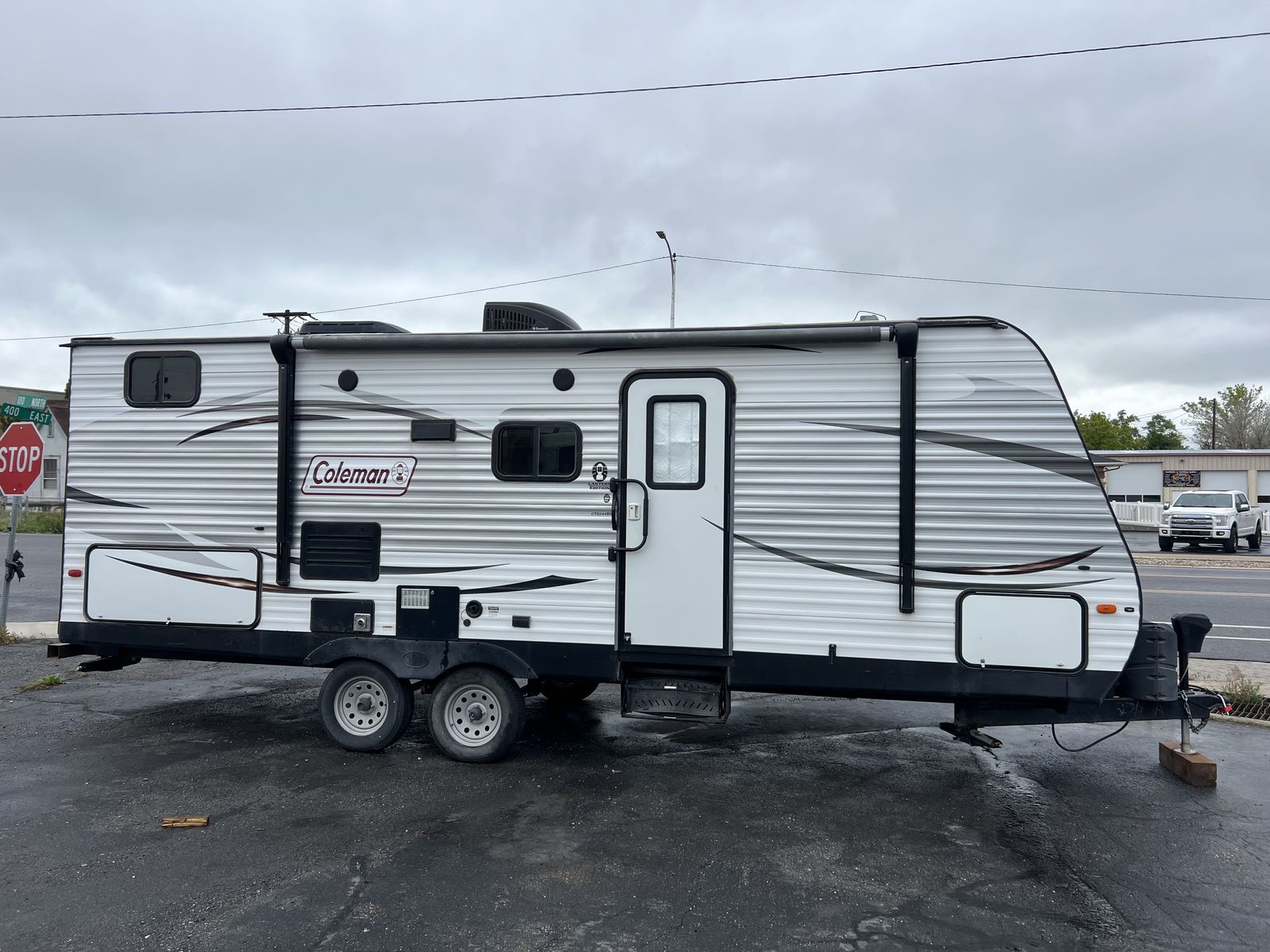 2015 Coleman camp trailer