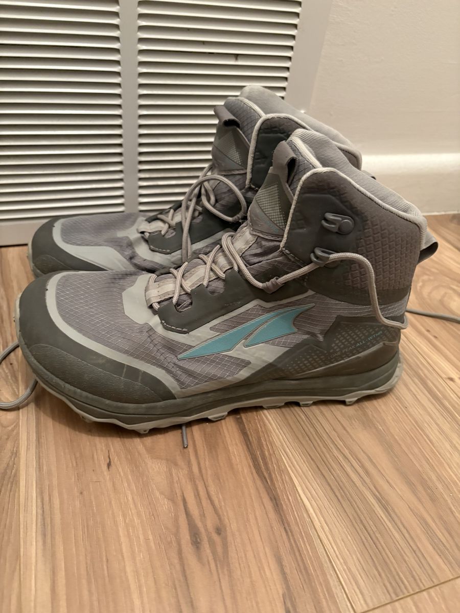 Altra Womens Lone Peak Hiking Boots Size 9