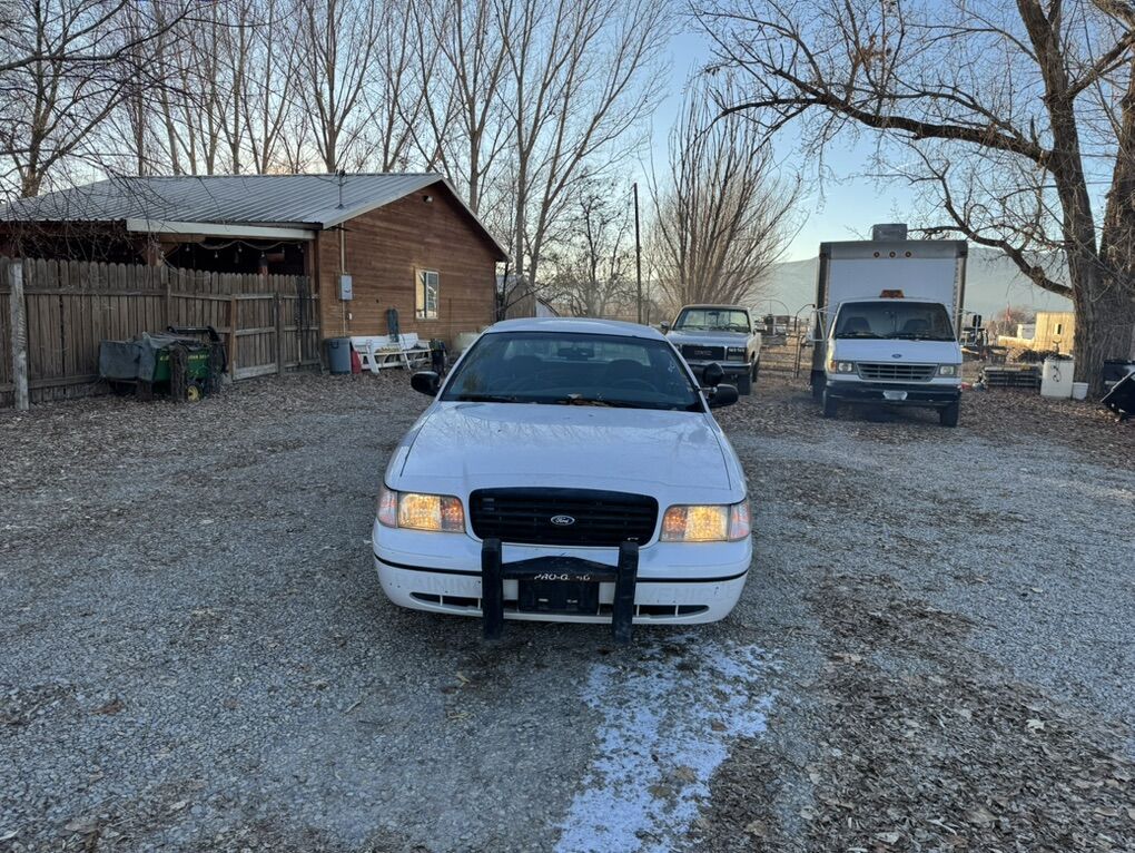 2000 Ford Crown Victoria Parts Car