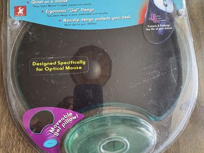 Optical Mouse Mat with moveable gel pillow