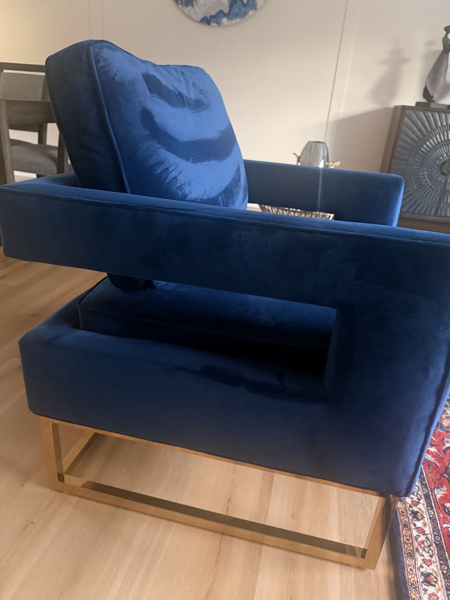 Modern blue velvet accent chairs