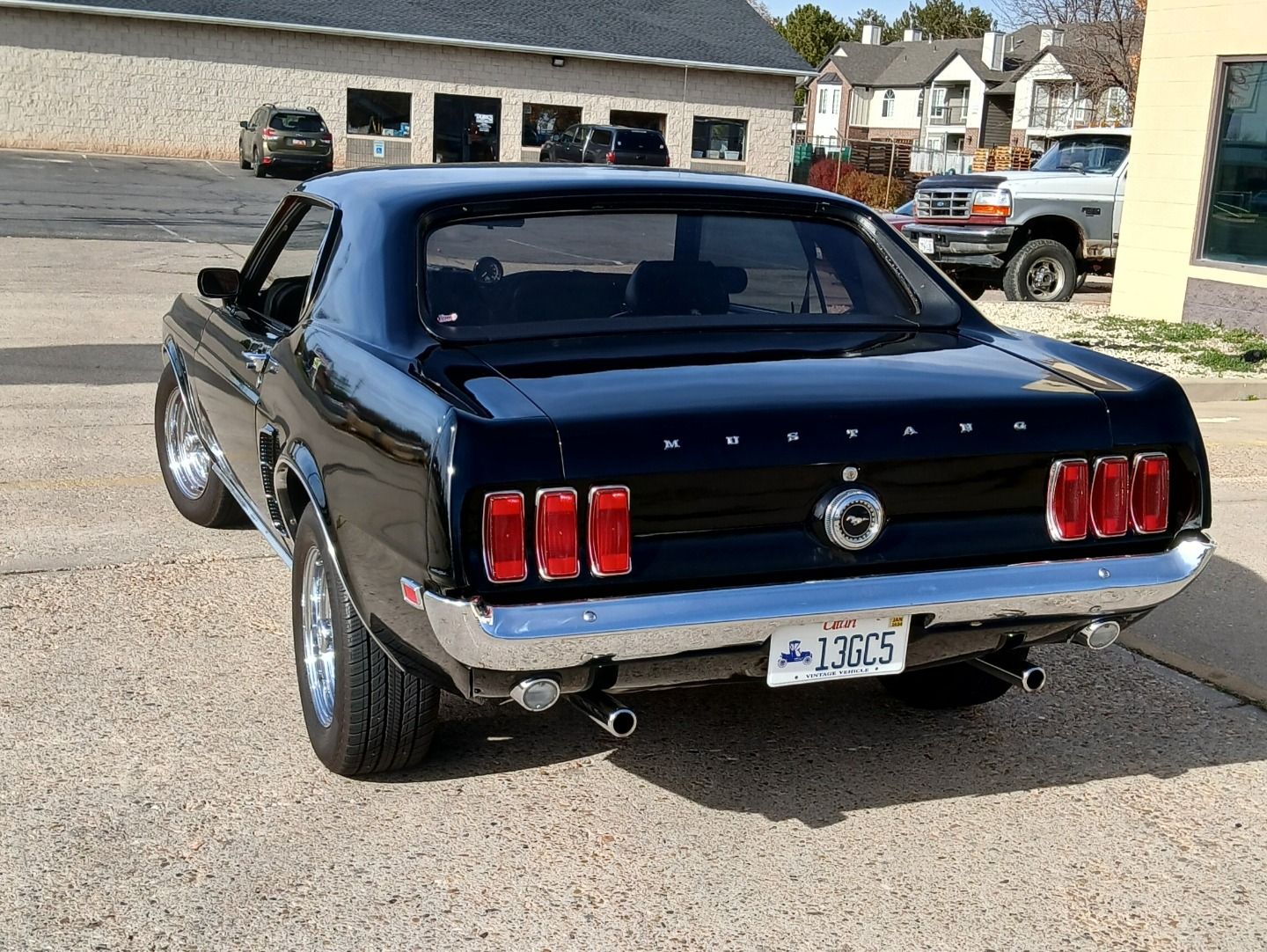 Main image 4