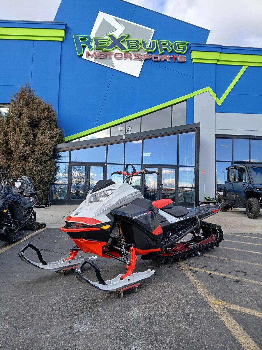 2021 Ski-Doo Summit X Expert 175 850 E-TEC Turbo SHOT PowderMax Light FlexEdge 3.0 S00026