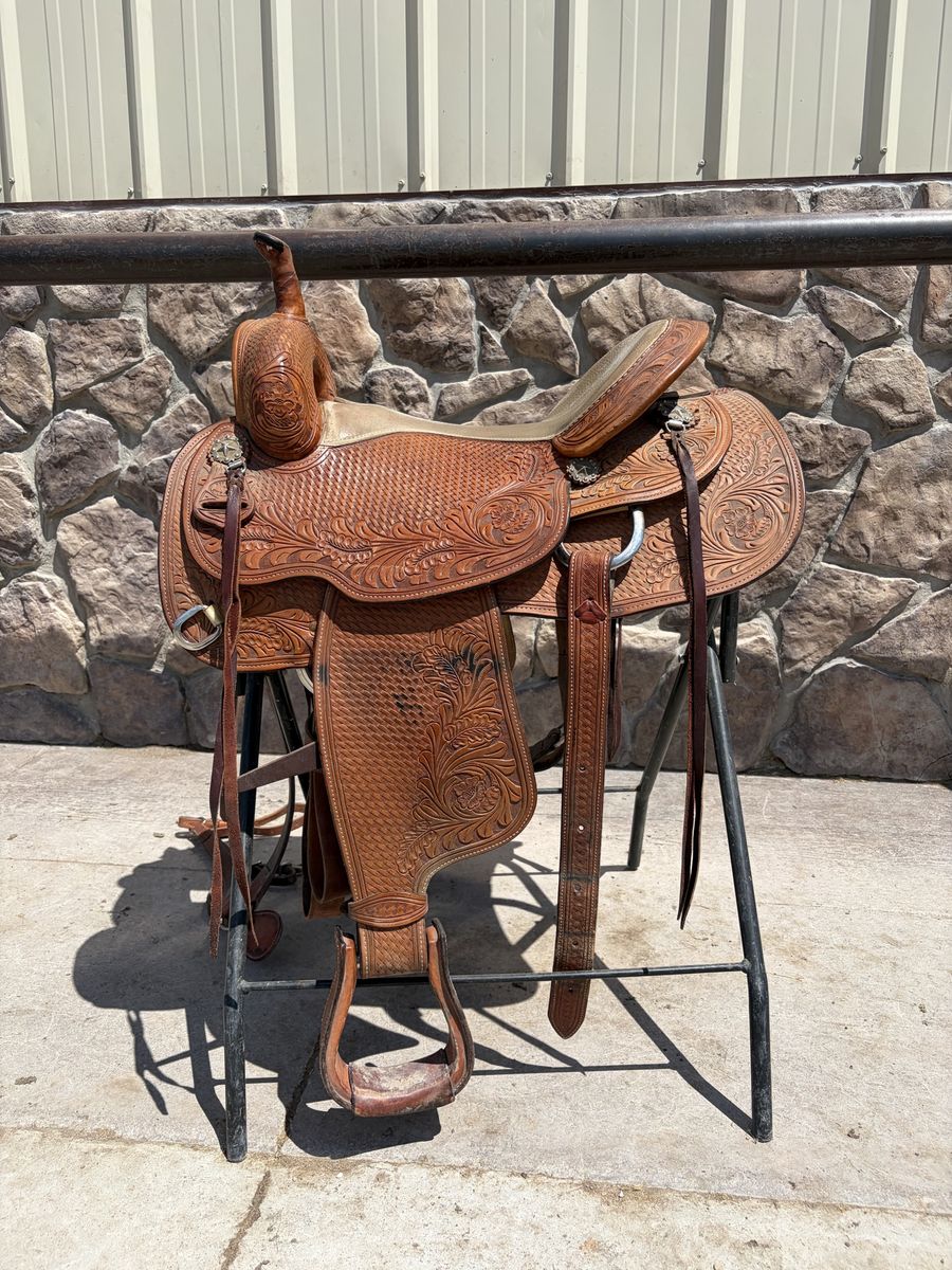 Cutting saddle