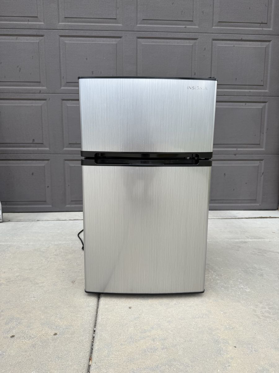 Insignia Mini Fridge