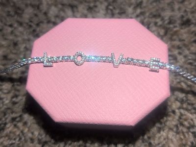Hand Made Premium Bracelet (Spells LOVE)