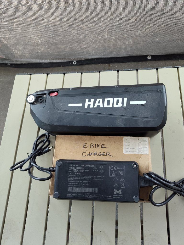 HAOQI E-Bike  MGT4803A Charger - 48V 3A Output
