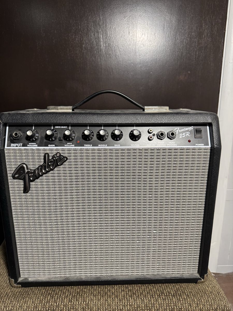 Fender Frontman 25R 25W Guitar Combo Amplifier - Made in Indonesia