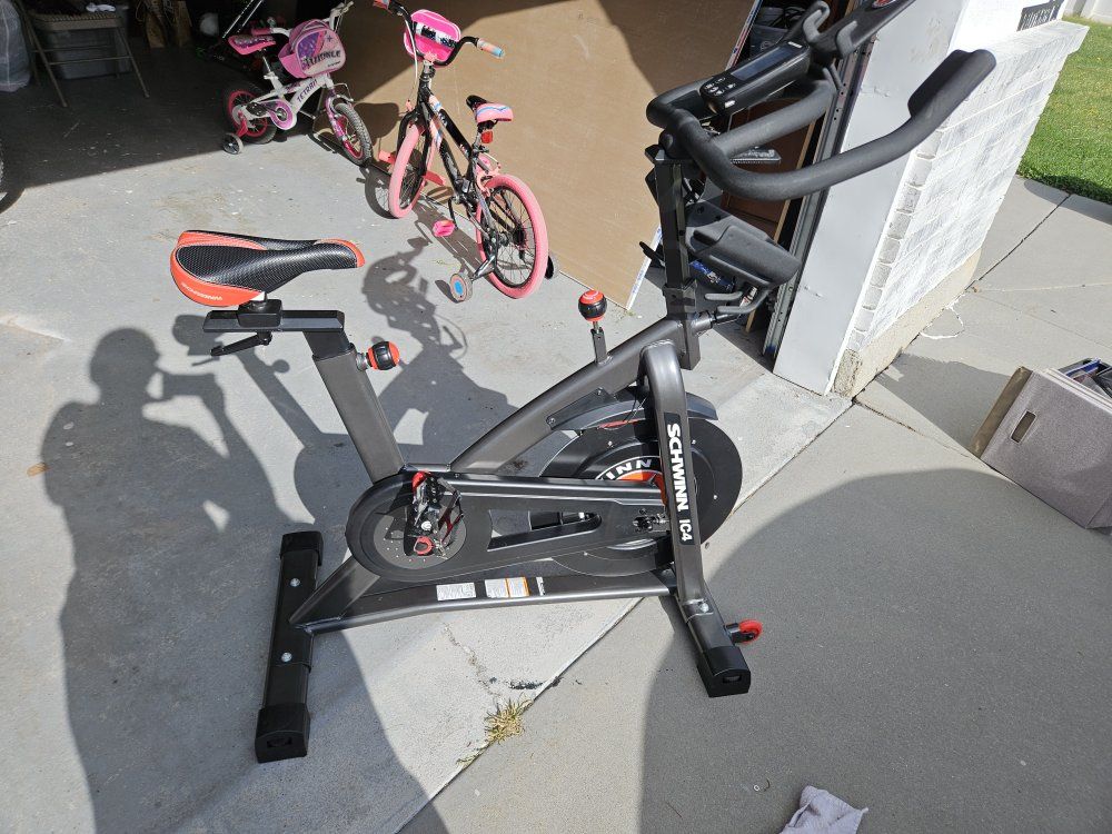 Indoor cycling Bike, Schwinn IC4