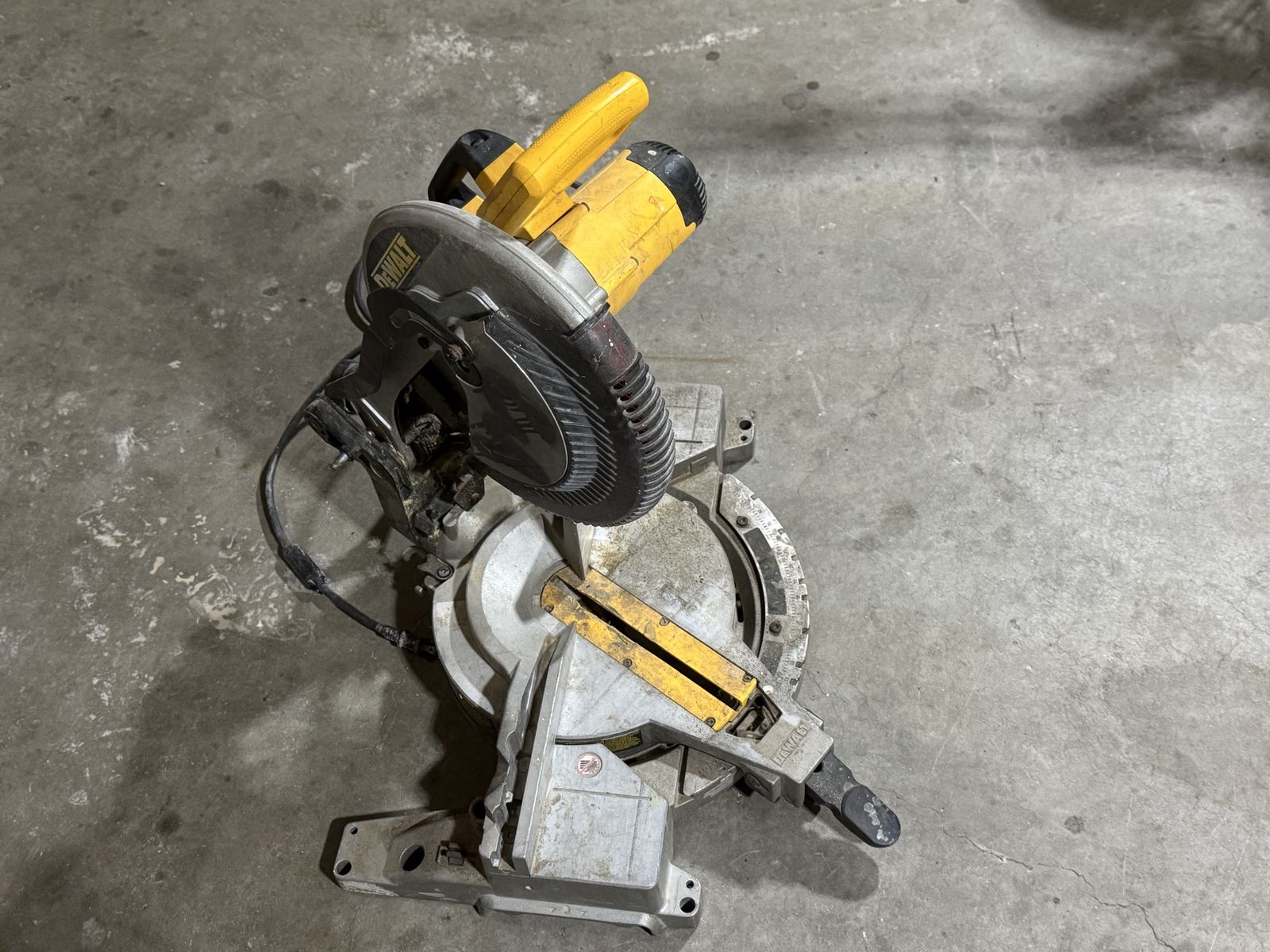 12 Inch Dewalt Miter Saw