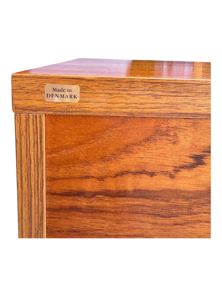 Main image 8