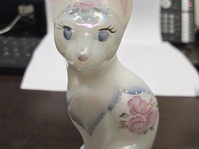 Fenton art glass cat