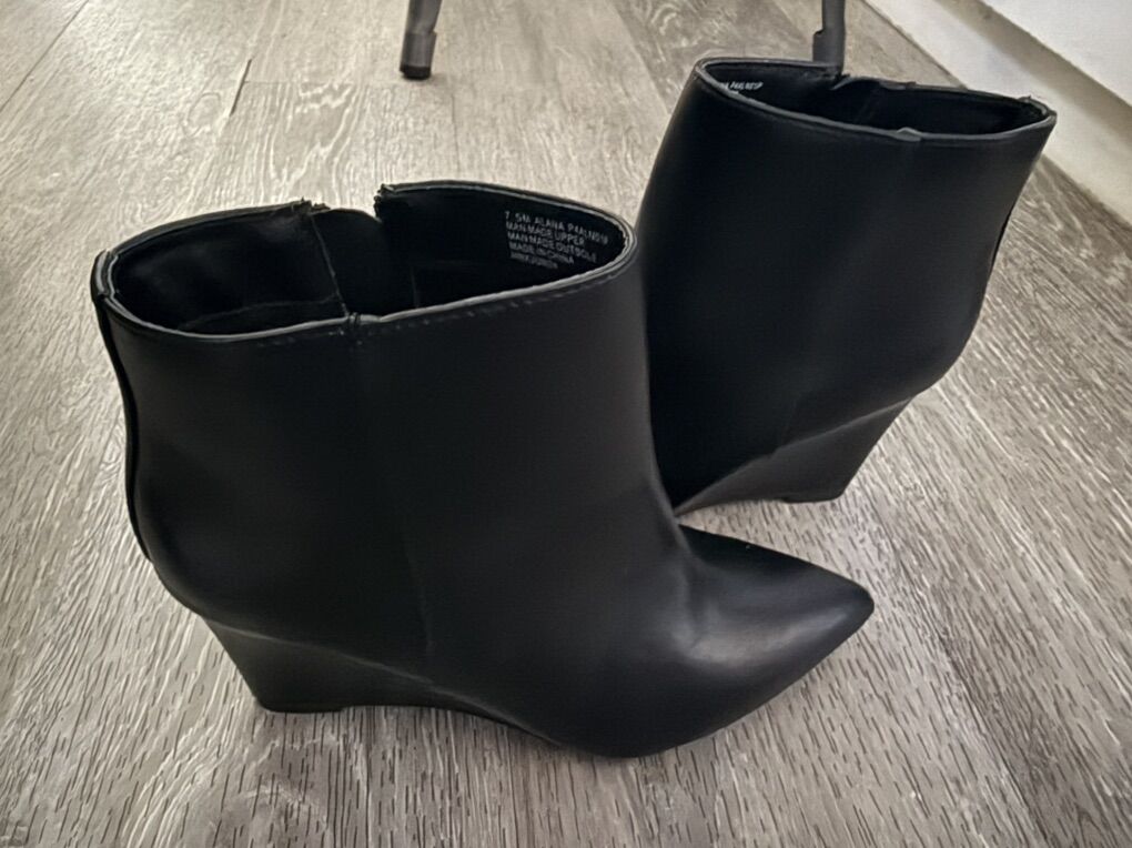 Rachel Zoe Black Alana Wedge Booties