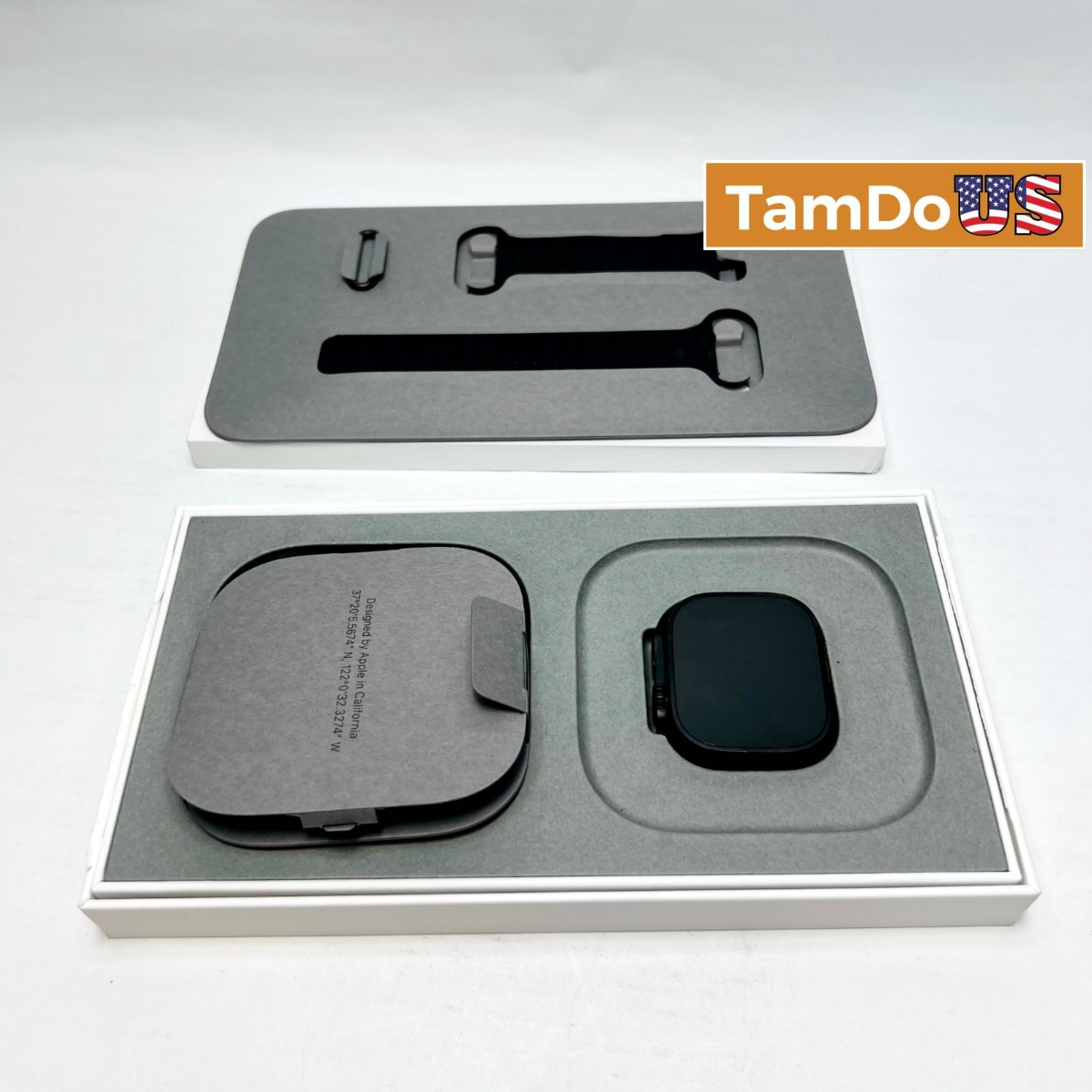 Apple Watch Ultra 3 (GPS+Cellular) 49mm Titanium Case with Black Ocean Band