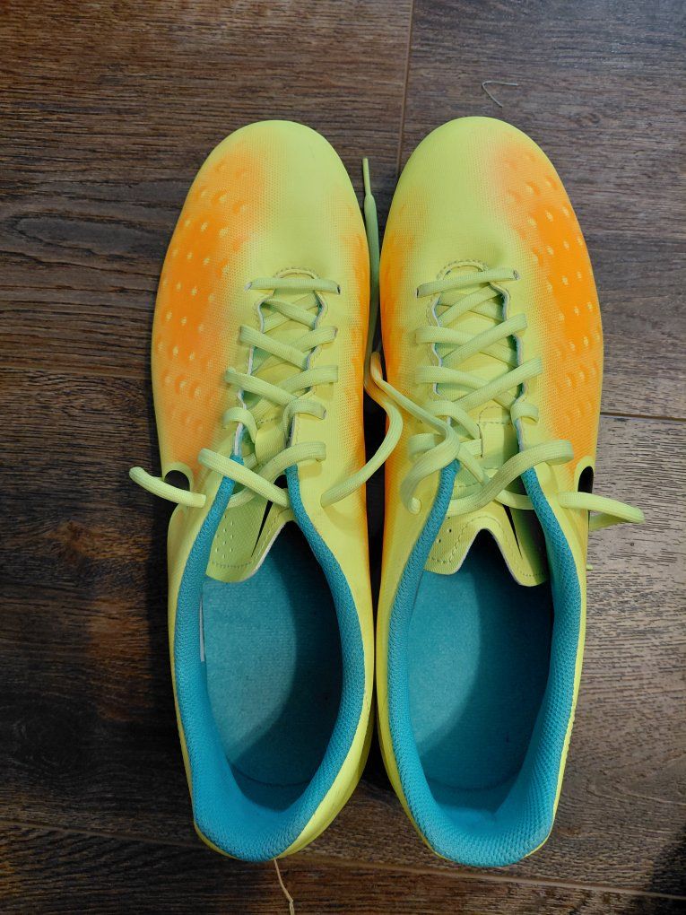 Nike Air Zoom Pegasus 33 OC soccer cleats size 13