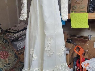 Vintage wedding dress