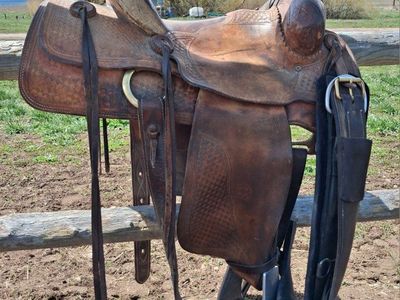 15" Greg Simons saddle