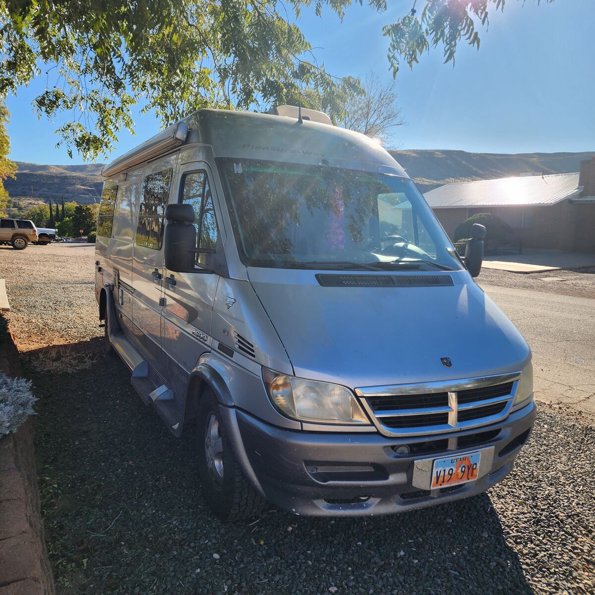 2005 Dodge RV Pleasureway Plateau TS (2006 RV model year)