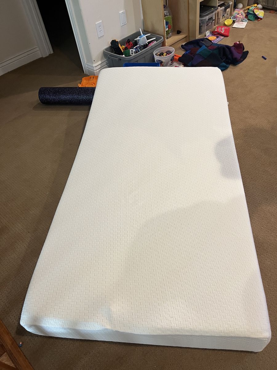 Twin mattress