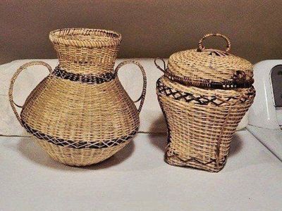 Vintage Hand-Woven Wicker Baskets - Set of 2
