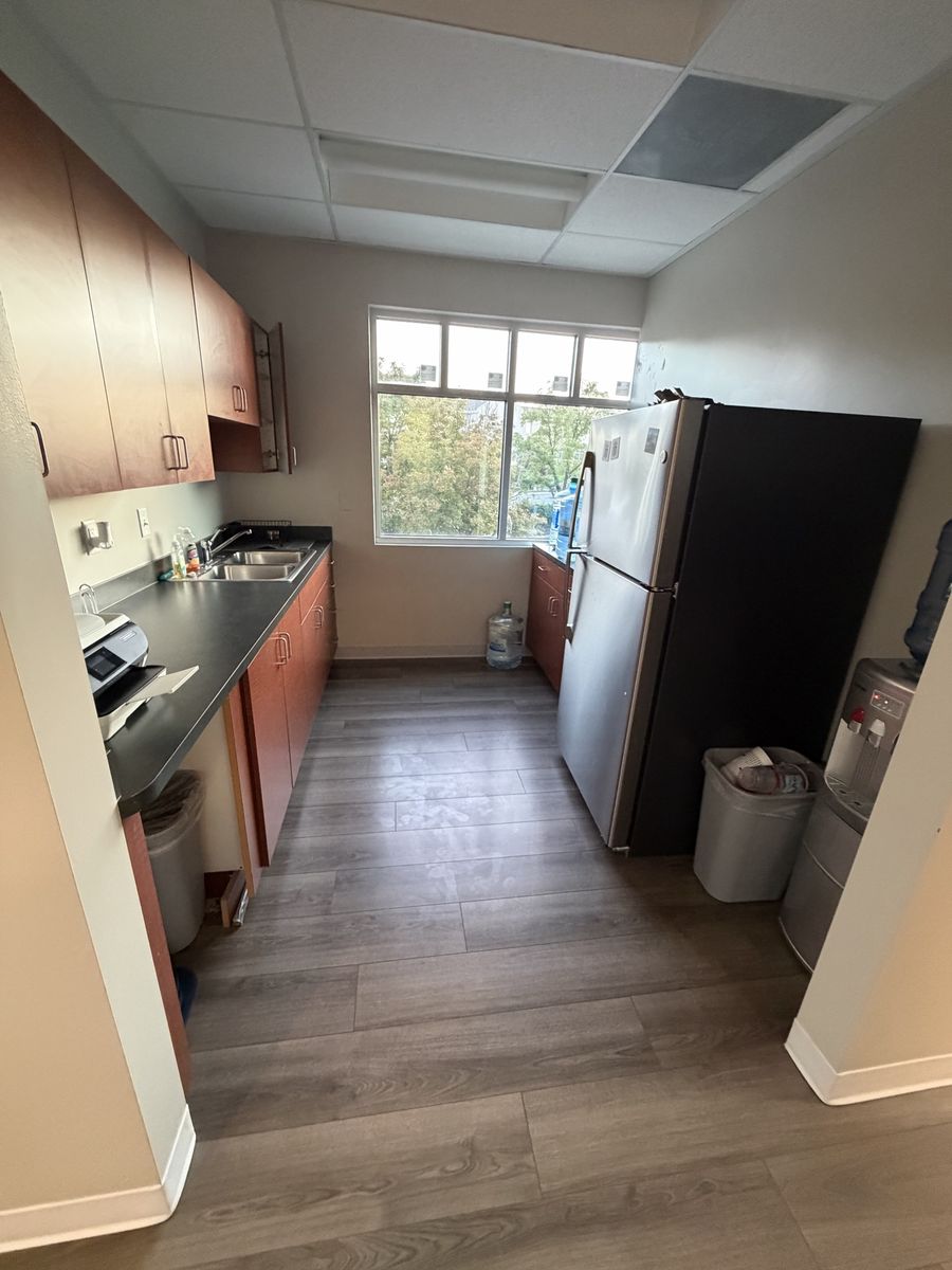 Main image 5