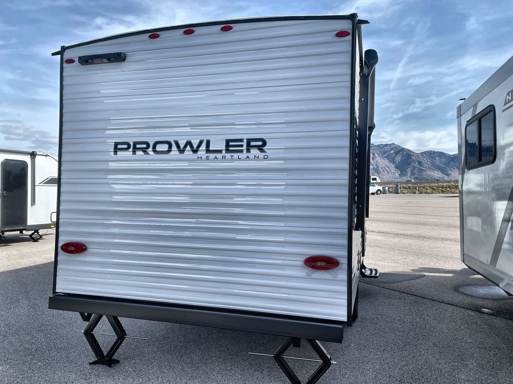 New 2027 Heartland Prowler 1700BH