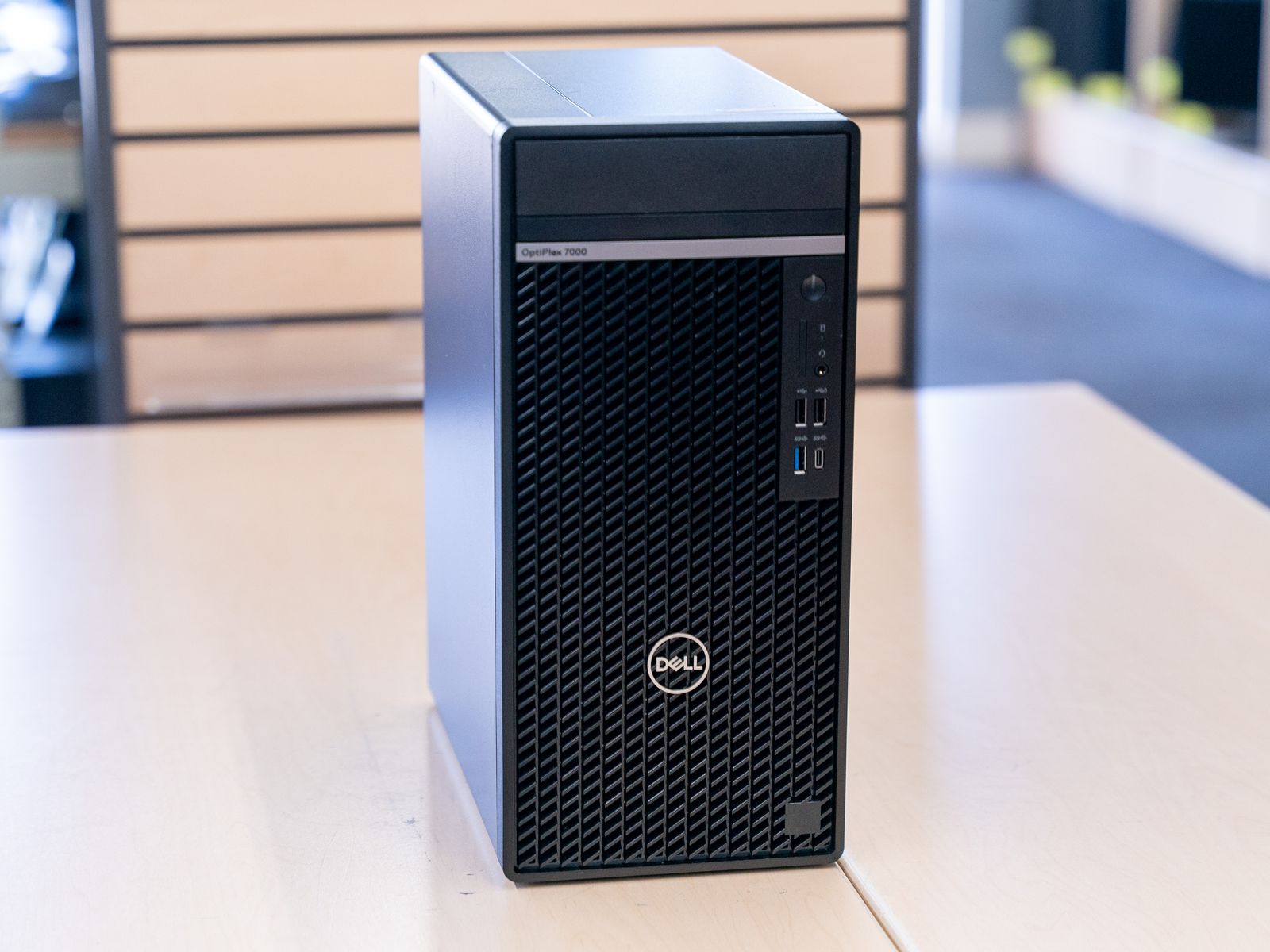 Dell OptiPlex i7-12700 Tower PC 1TB SSD 16GB RTX 5060 RAM WiFi Bluetooth Windows 11 Computer