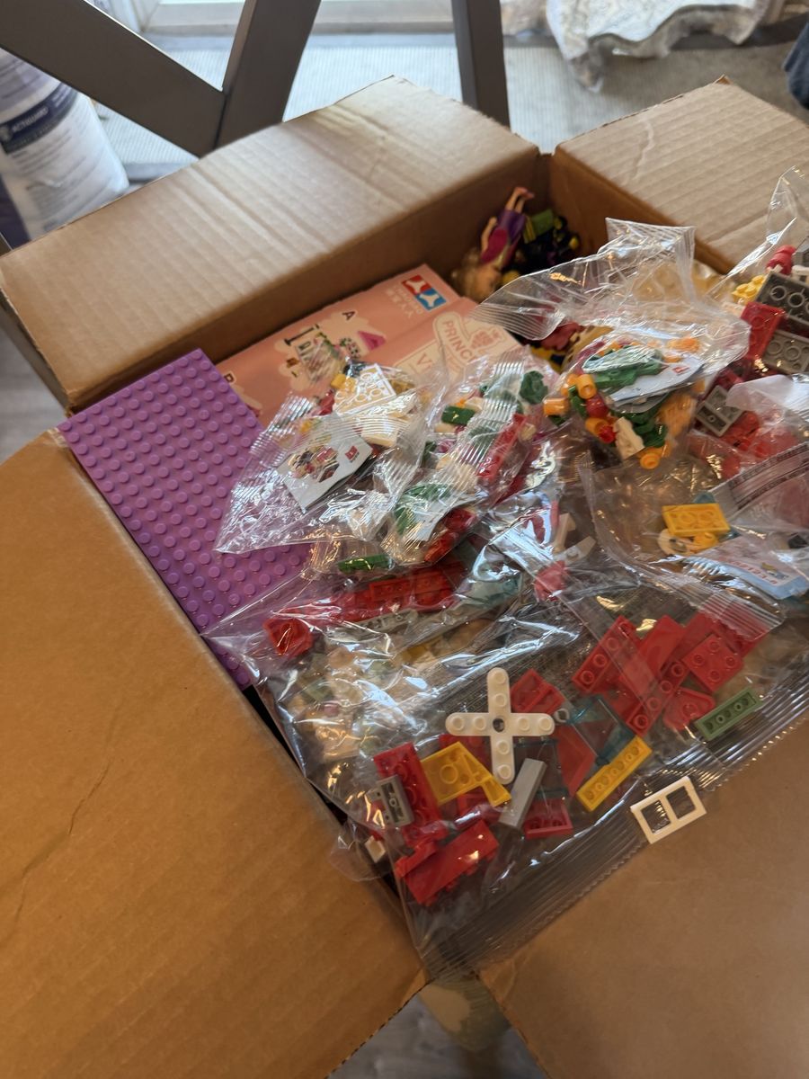 13.6 lbs of Assorted Building Bricks Lot - Sealed Packets, Loose Bricks, Figures & Instruction Manuals