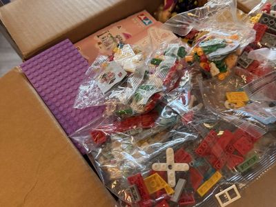 13.6 lbs of Assorted Building Bricks Lot - Sealed Packets, Loose Bricks, Figures & Instruction Manuals