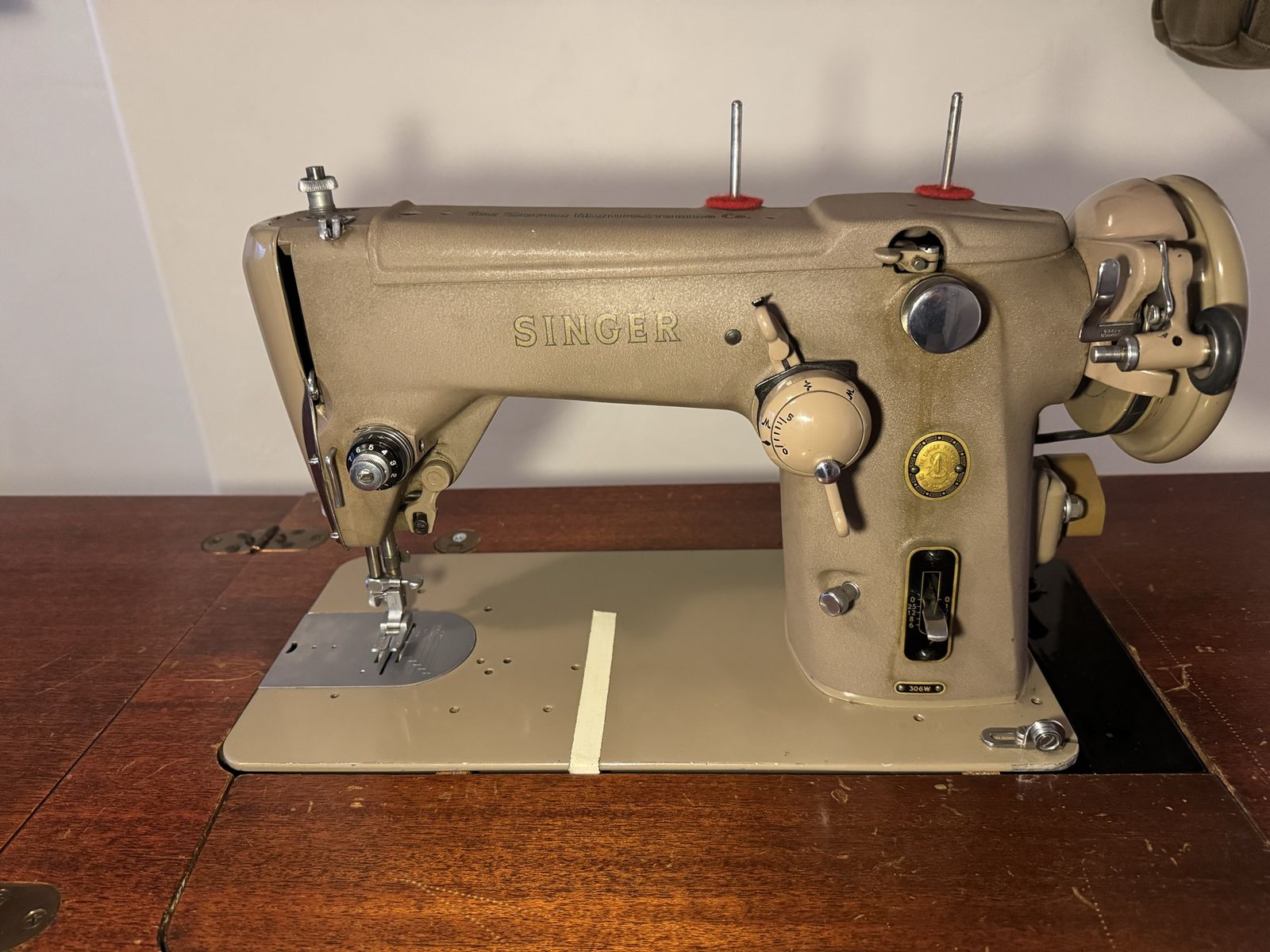 SINGER 306W SEWING MACHINE