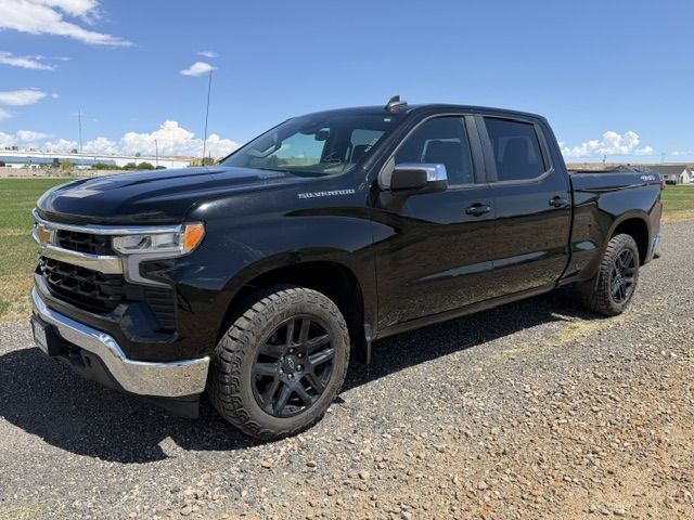 2023 Chevrolet Silverado LT w/ 3.0L Duramax