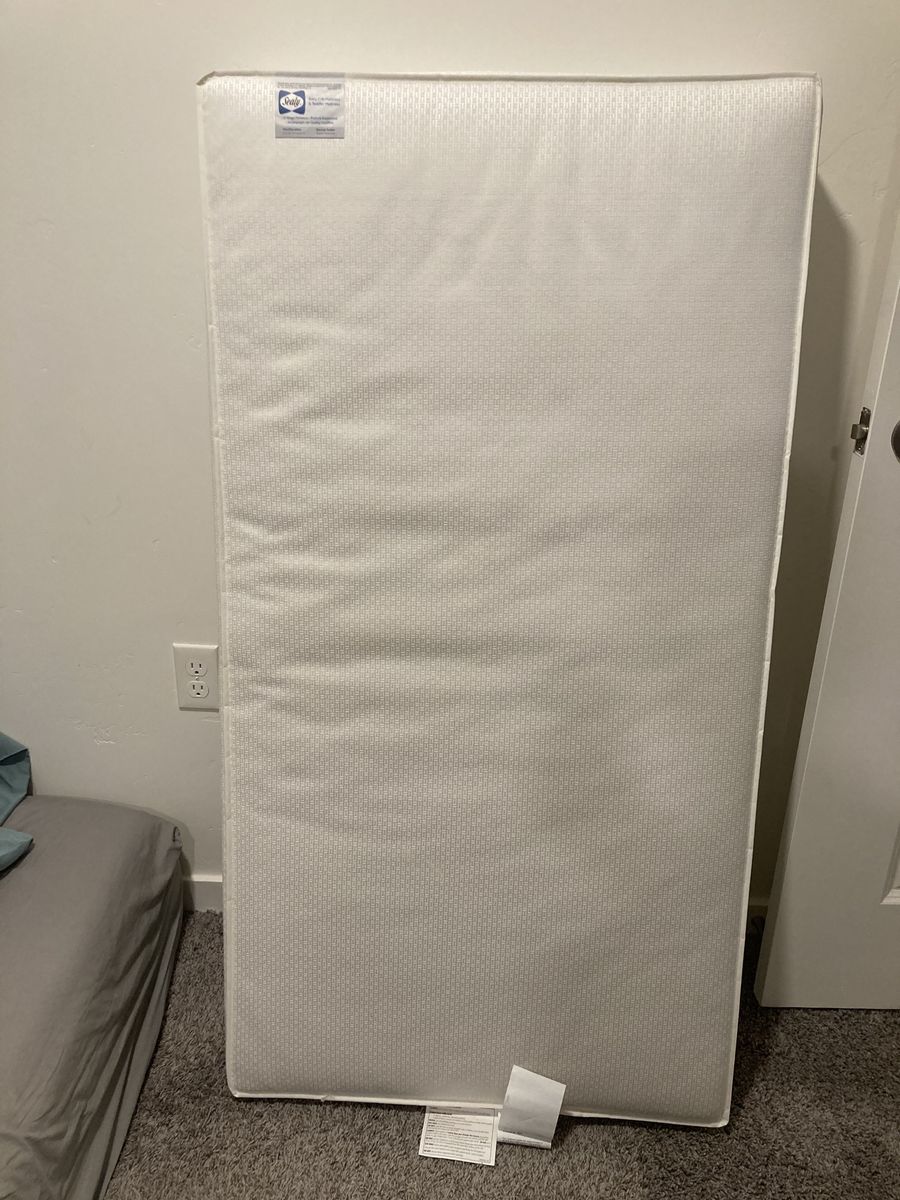 Crib mattress – clean – used 3 months