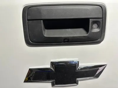 2017 Chevy Colorado Tailgate - Summit White