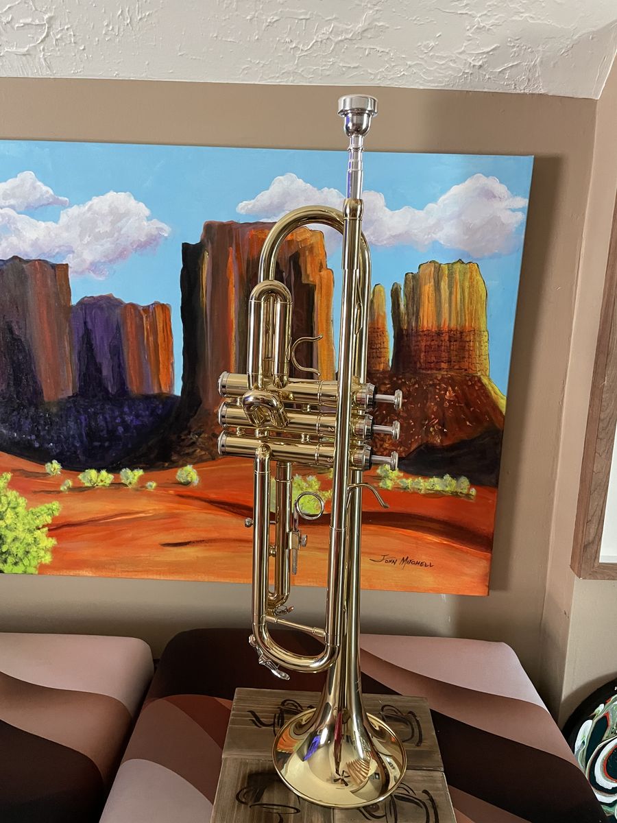 Eastar Standard Bb Trumpet with Case & Accessories - Excellent Condition