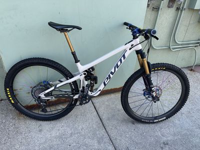 2020 Pivot Switchblade medium