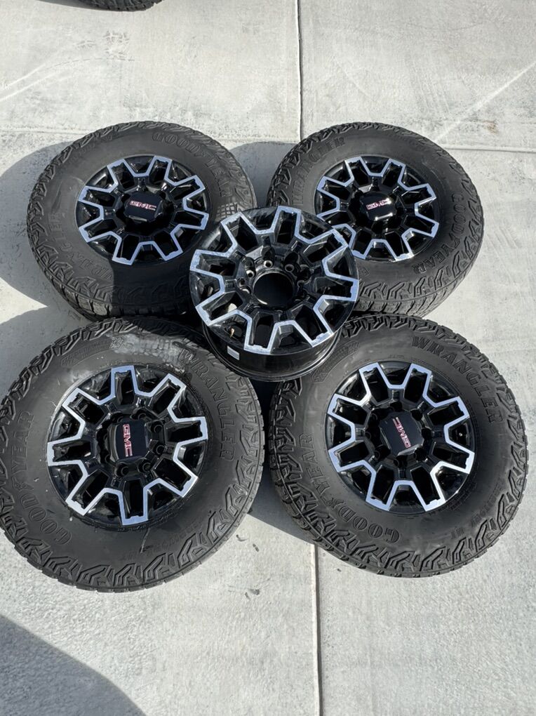 Chevy And GMC HD OEM 18 Wheels 8X180