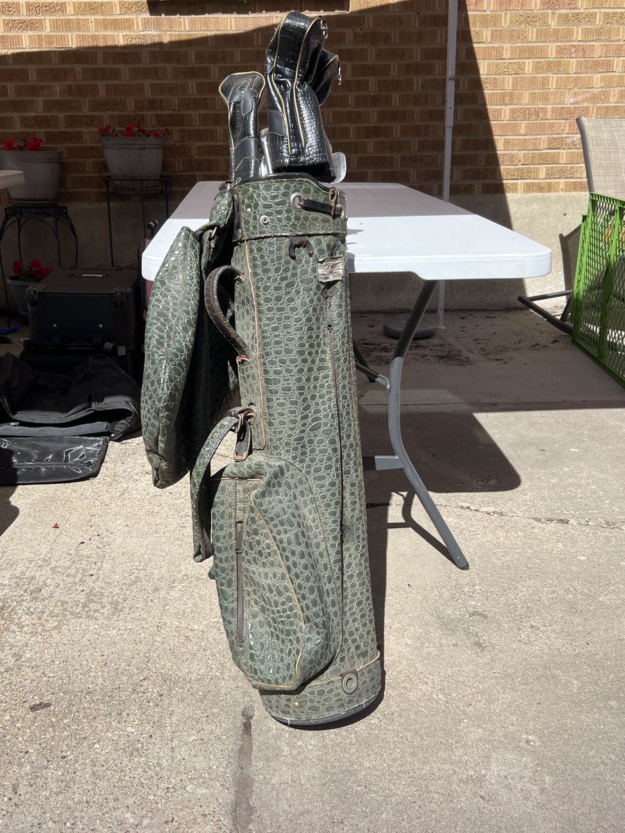 Golf bag and clubs