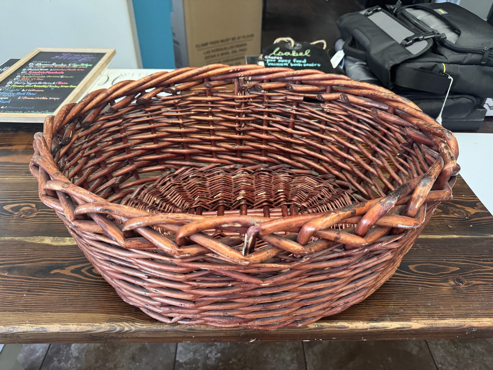 Photography props (basket, bed, blankets)