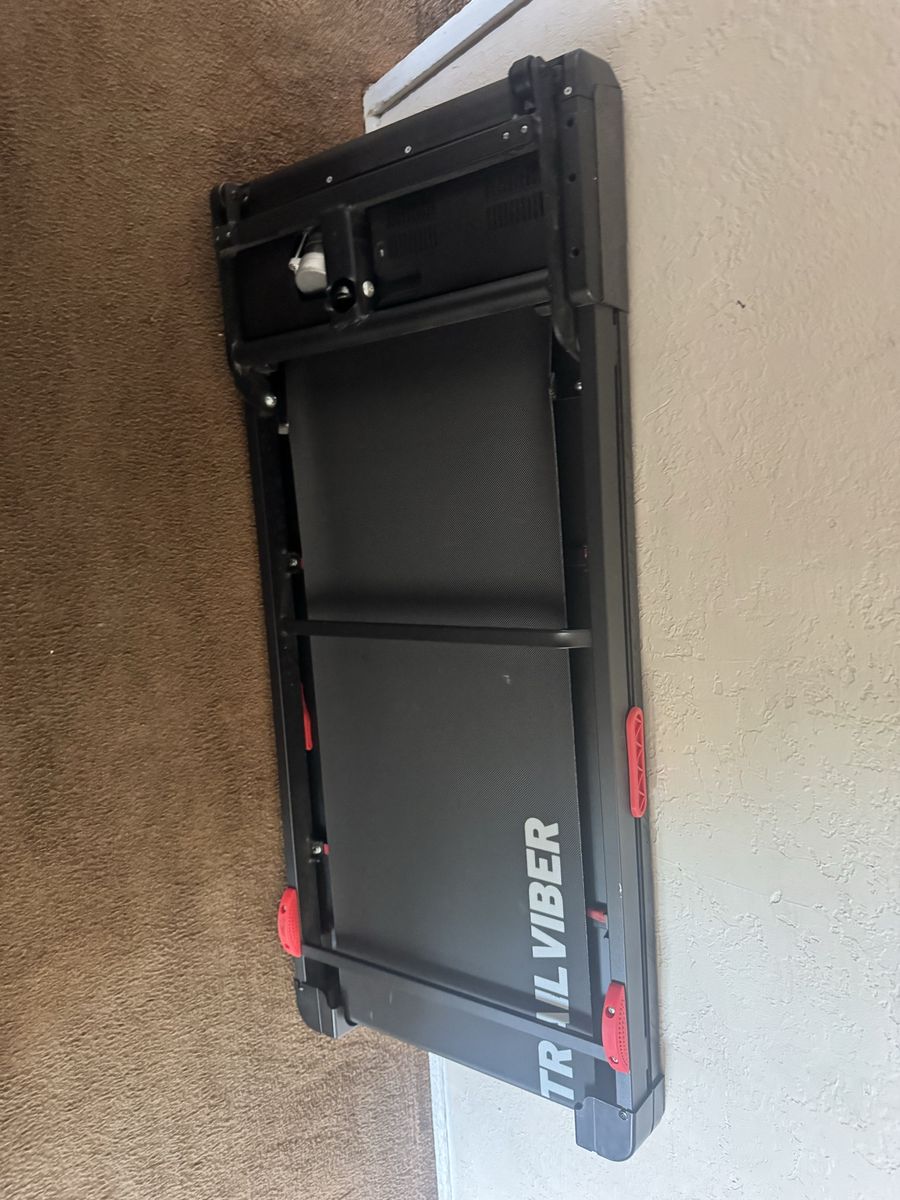Used Trail viber treadmill 