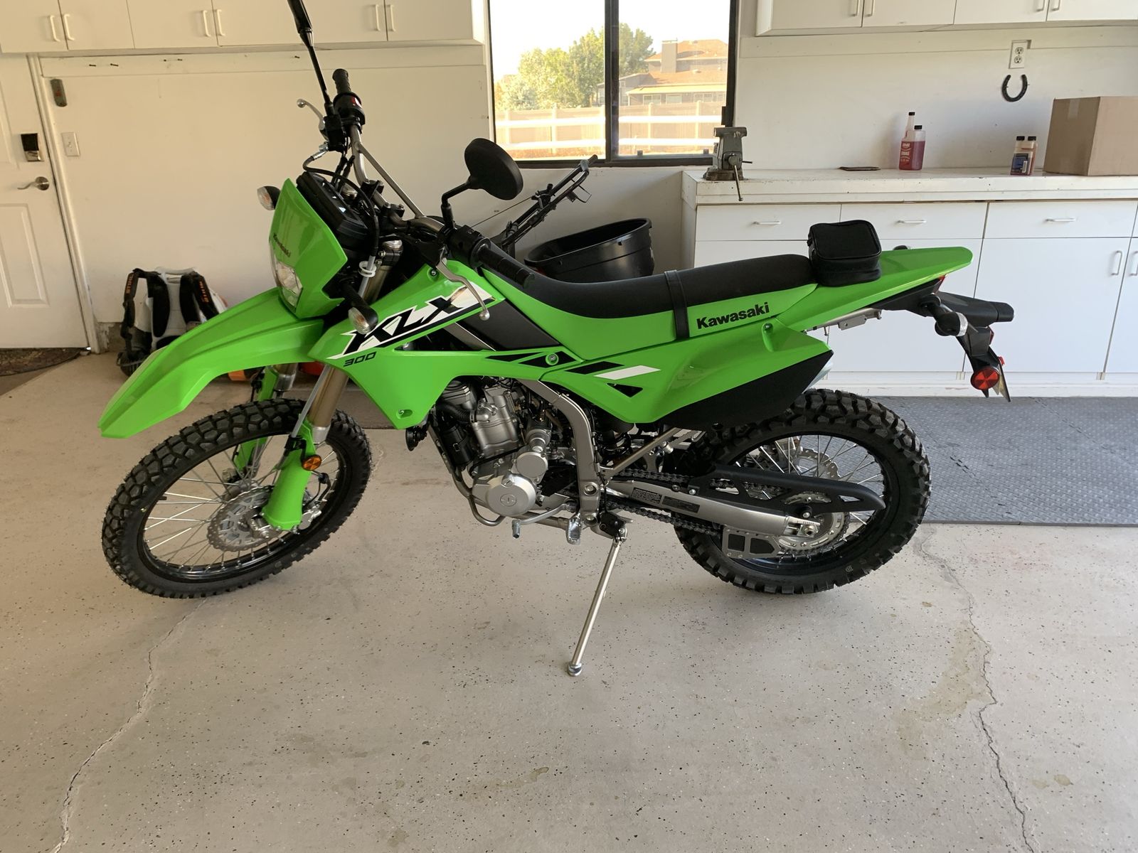 2025 KLX300