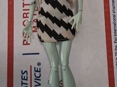 2008 OG Monster High Dawn Of The Dance Frankie Stein Doll
