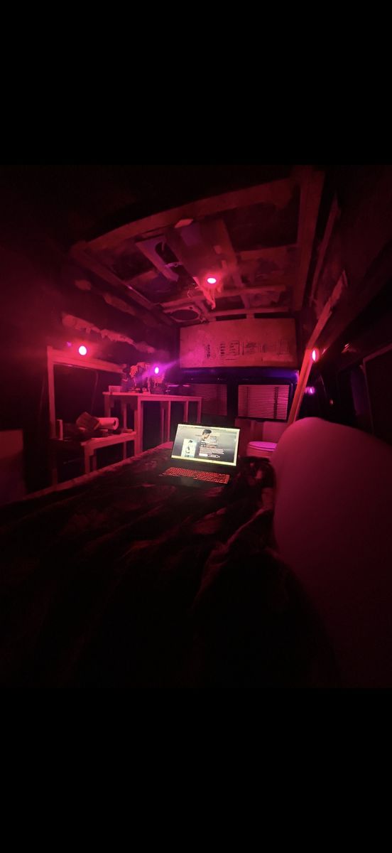 Main image 8